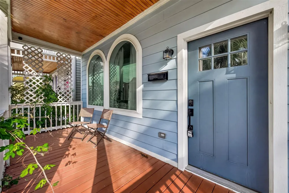2815 Ball Street Galveston, TX 77550