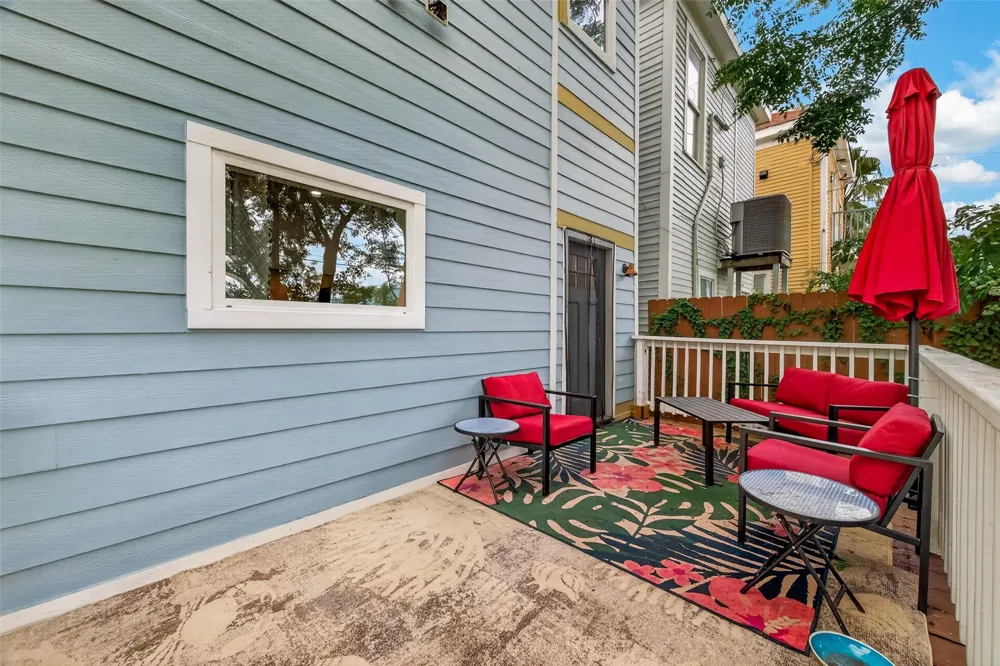 2815 Ball Street Galveston, TX 77550
