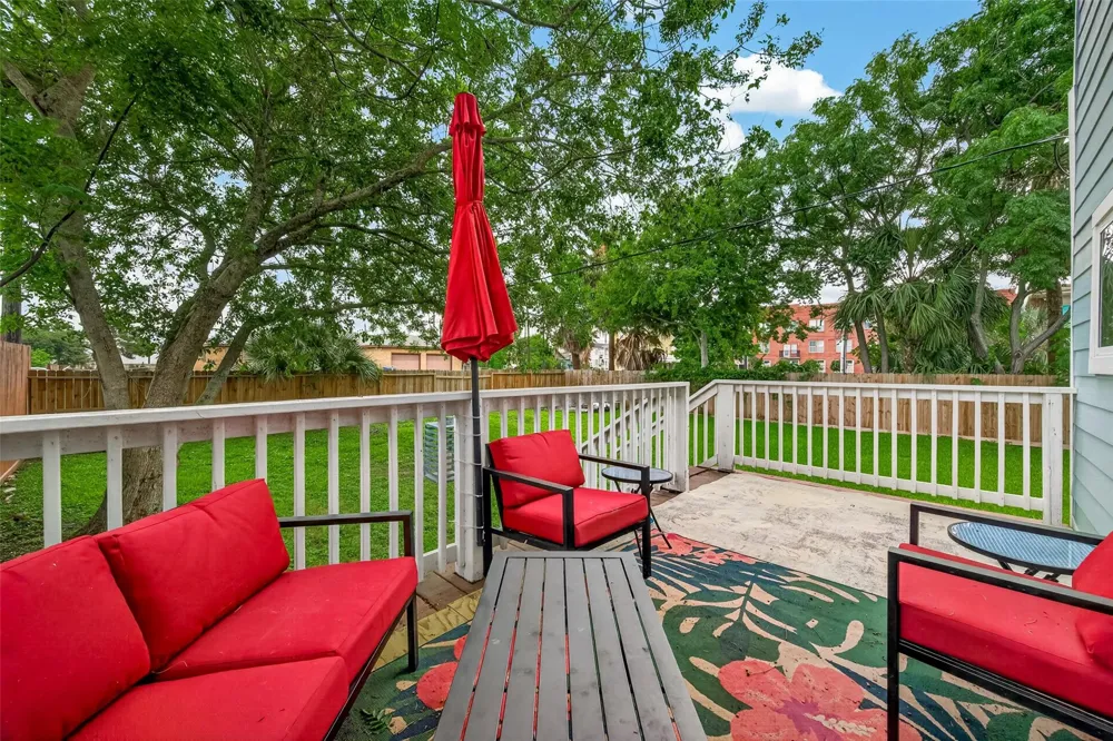 2815 Ball Street Galveston, TX 77550