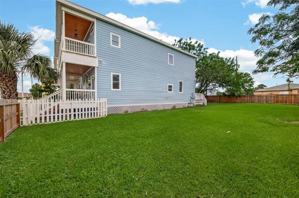 2815 Ball Street Galveston, TX 77550