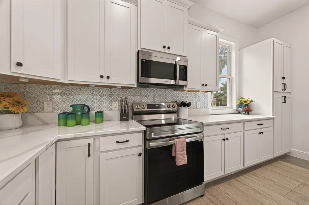 2815 Ball Street Galveston, TX 77550