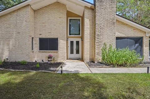 2407 Fawnwood Lane