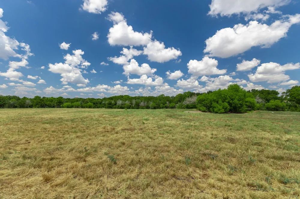 2805 Deer Road Brenham, TX 77833