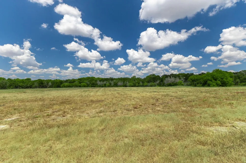 2805 Deer Road Brenham, TX 77833