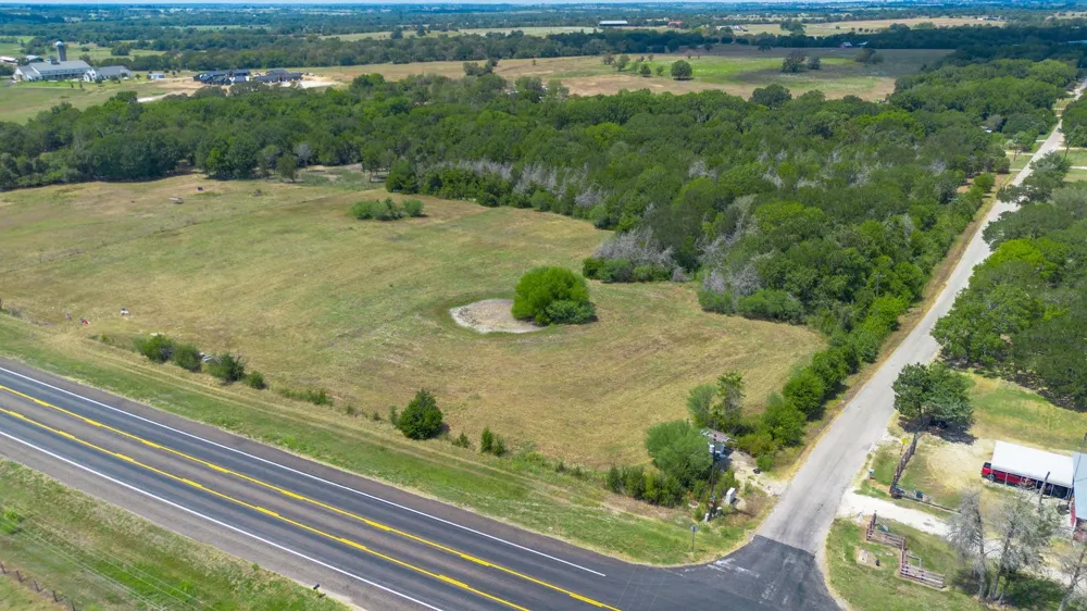2805 Deer Road Brenham, TX 77833