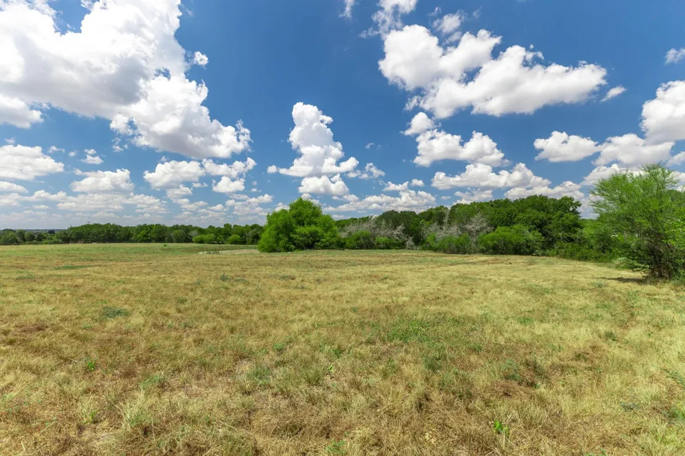 2805 Deer Road Brenham, TX 77833
