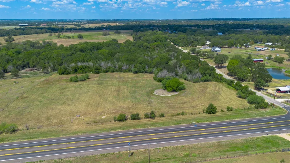 2805 Deer Road Brenham, TX 77833