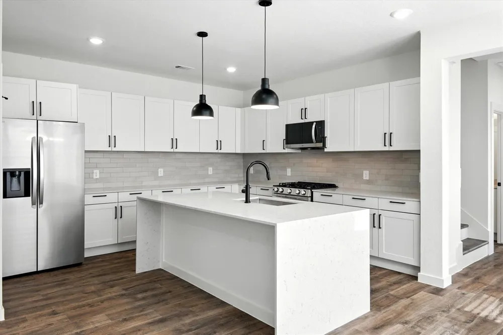 1794 Peach Creek Drive #B Dayton, TX 77535