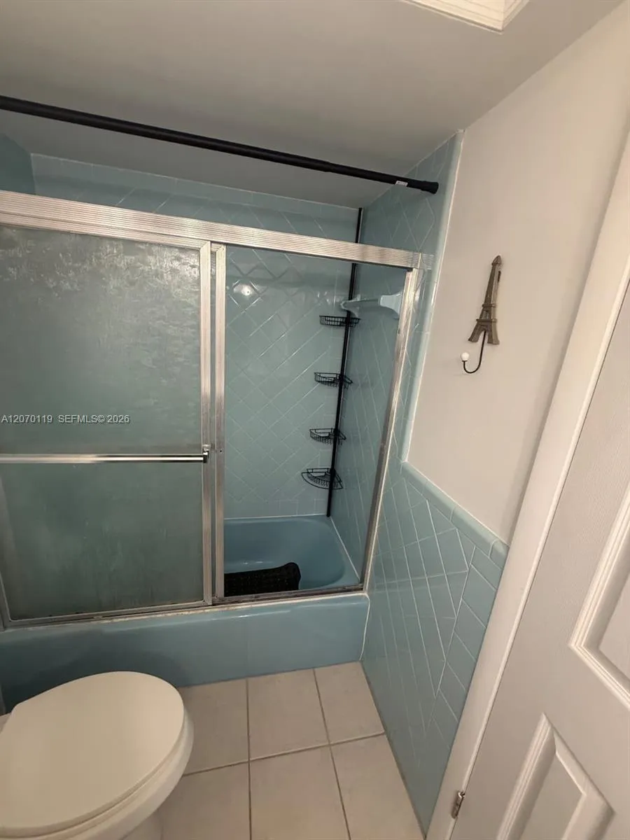 129 E Lake Dr Lehigh Acres, FL 33936