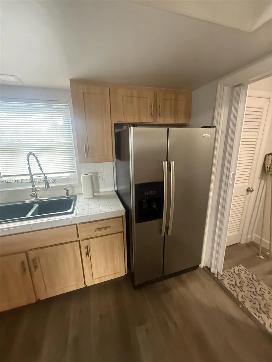129 E Lake Dr Lehigh Acres, FL 33936