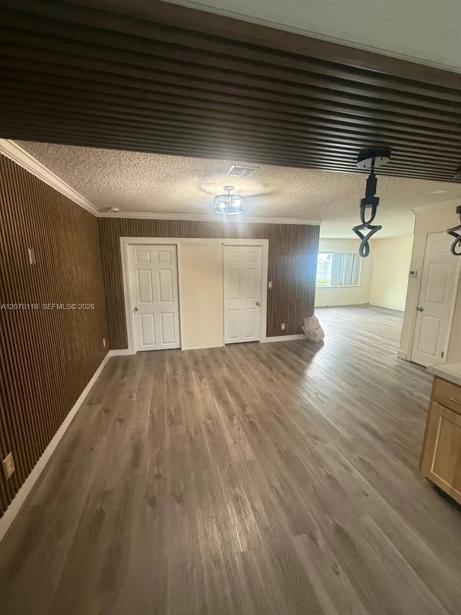 129 E Lake Dr Lehigh Acres, FL 33936