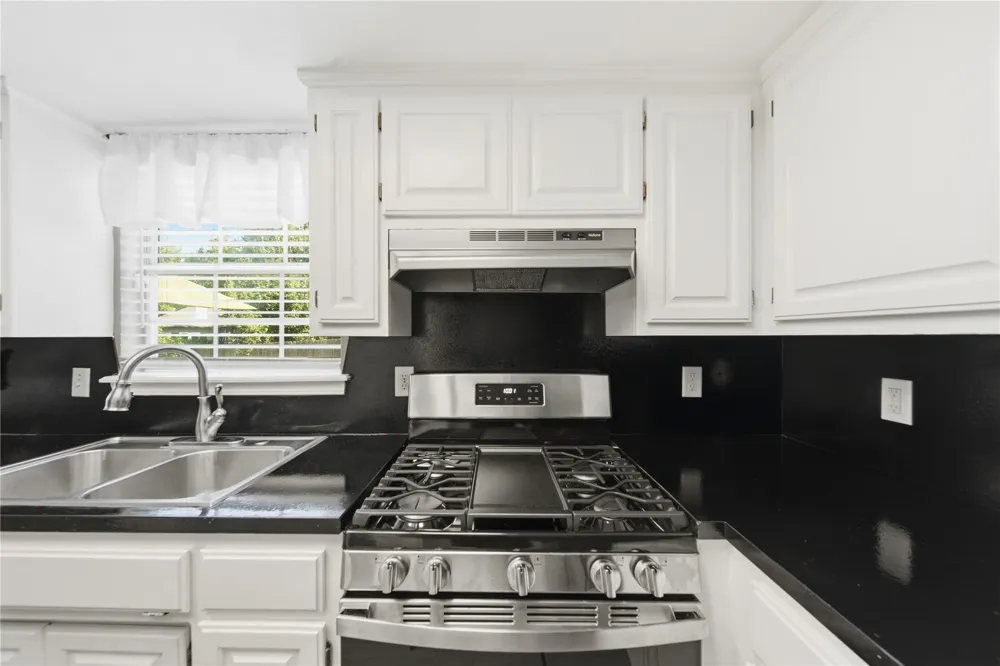 735 W 98th Street Jenks, OK 74037