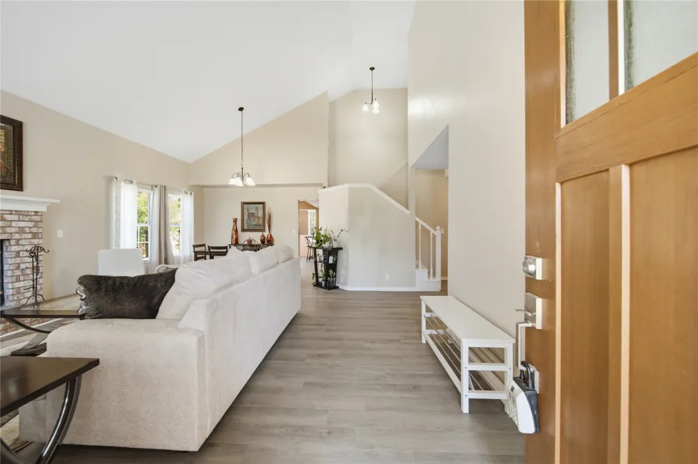 735 W 98th Street Jenks, OK 74037