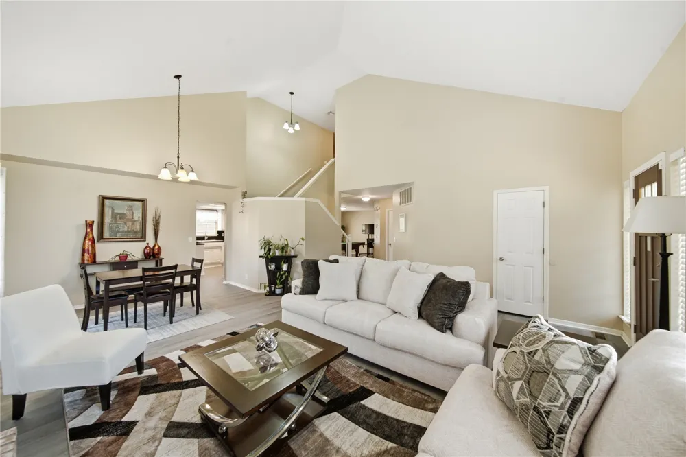 735 W 98th Street Jenks, OK 74037