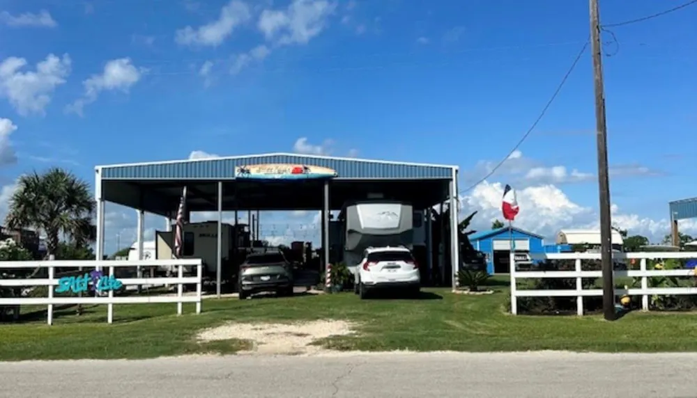 1129 Monkhouse Drive Crystal Beach, TX 77650