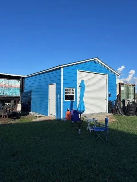 1129 Monkhouse Drive Crystal Beach, TX 77650
