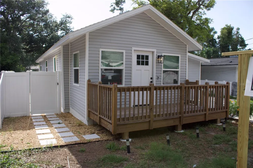 1574 EWING AVENUE Clearwater, FL 33756