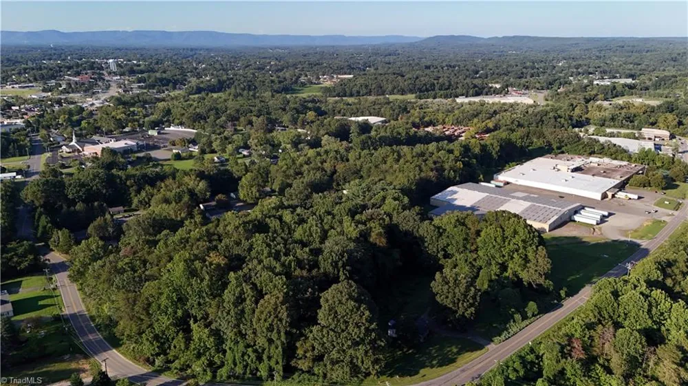 1574 Carter Street Mount Airy, NC 27030