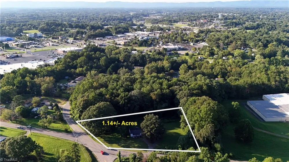 1574 Carter Street Mount Airy, NC 27030