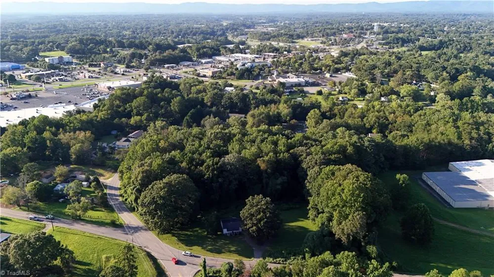 1574 Carter Street Mount Airy, NC 27030