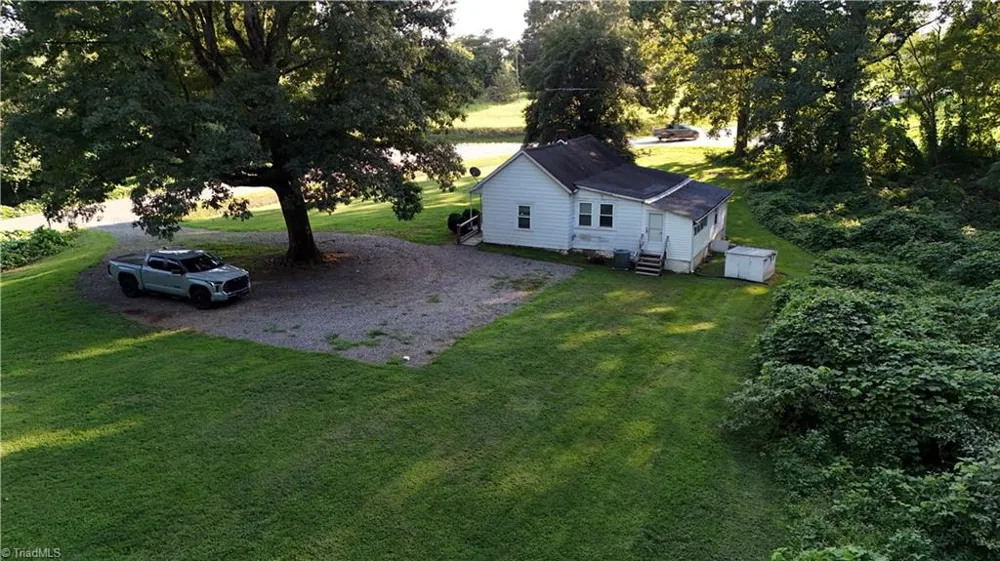 1574 Carter Street Mount Airy, NC 27030