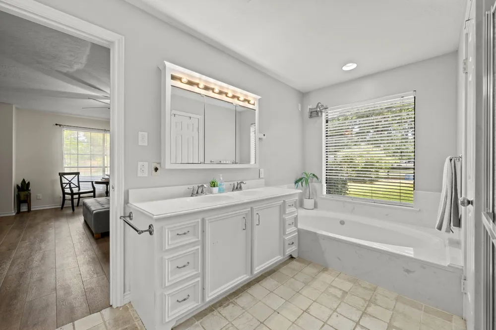 31406 Stella Lane Tomball, TX 77375