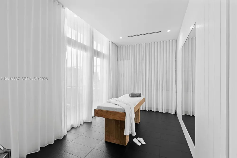 2000 Metropica Way #417 Sunrise, FL 33323
