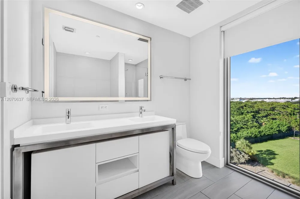 2000 Metropica Way #417 Sunrise, FL 33323