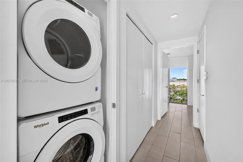 2000 Metropica Way #417 Sunrise, FL 33323