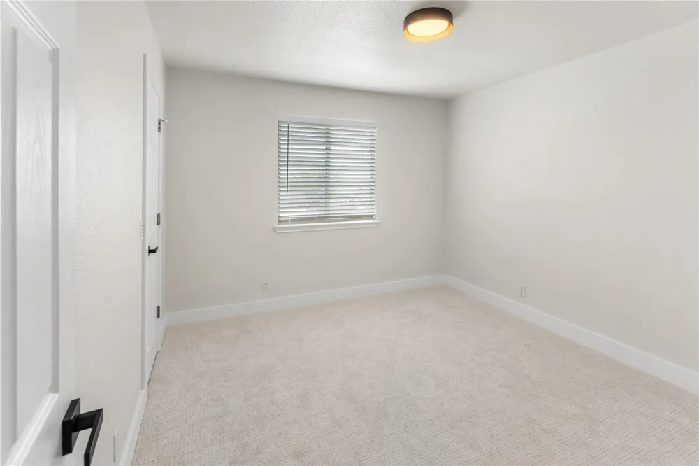 183 Musgrav Kyle, TX 78640