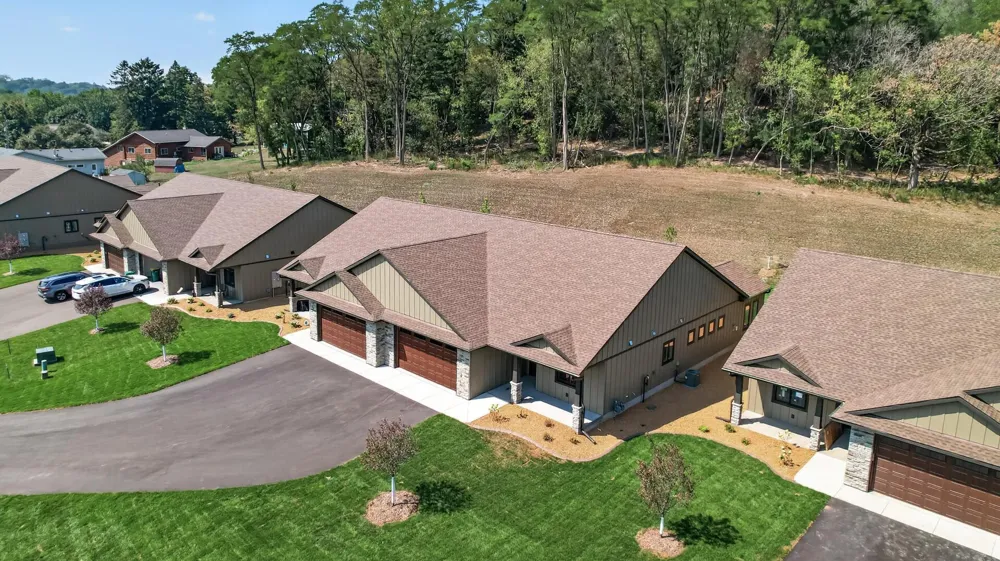 1092 Legend Lane River Falls, WI 54022