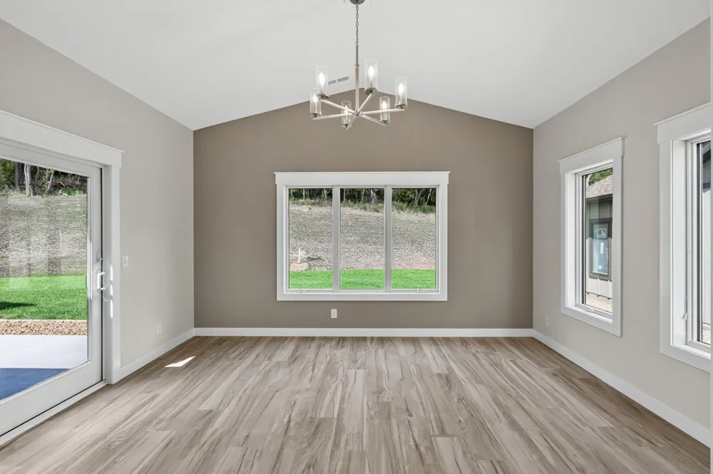1092 Legend Lane River Falls, WI 54022