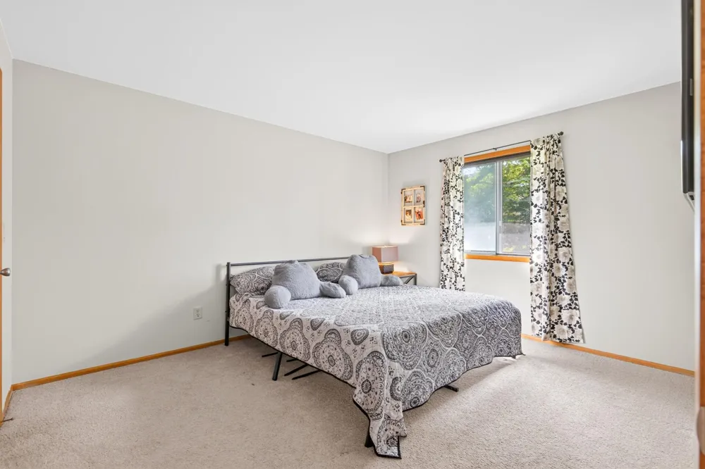1128 Fox Run Road Waconia, MN 55387