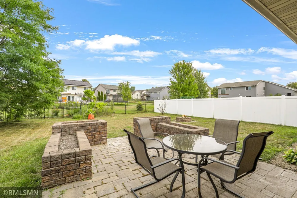31649 McGuire Trail Lindstrom, MN 55045