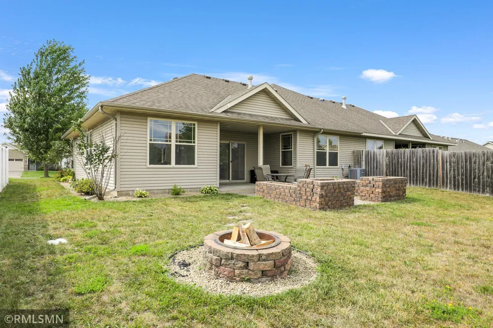 31649 McGuire Trail Lindstrom, MN 55045