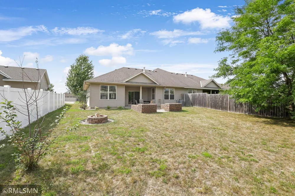 31649 McGuire Trail Lindstrom, MN 55045