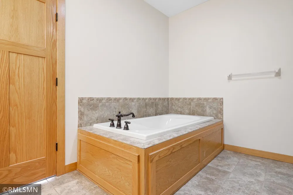31649 McGuire Trail Lindstrom, MN 55045