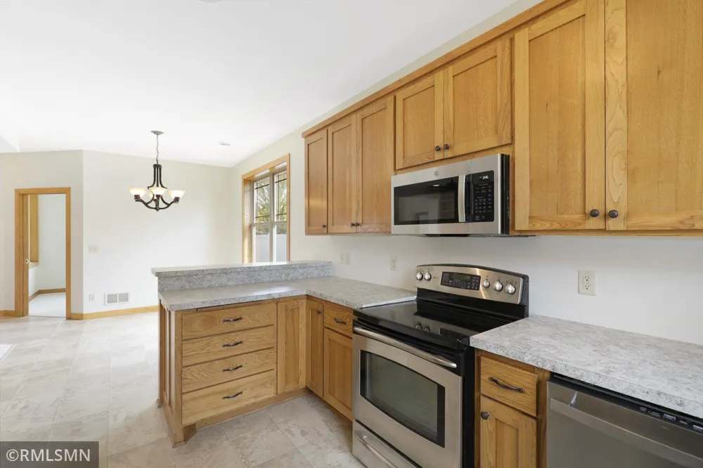 31649 McGuire Trail Lindstrom, MN 55045