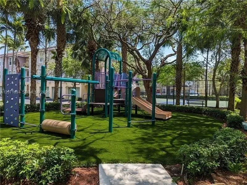6498 W Sample Rd #6498 Coral Springs, FL 33067