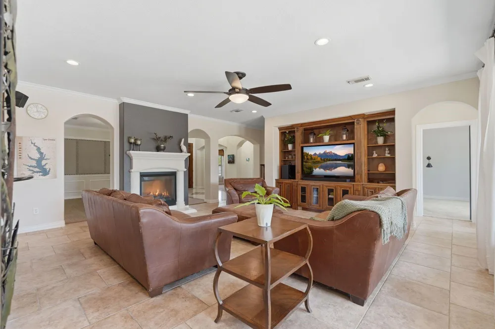 18807 Serene Water Court Montgomery, TX 77356