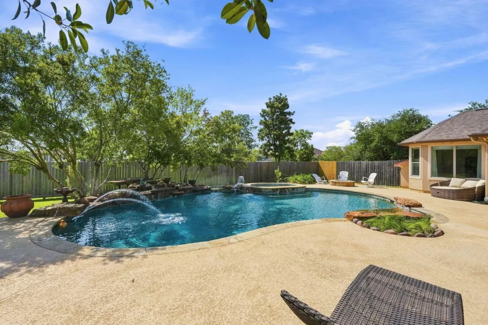 18807 Serene Water Court Montgomery, TX 77356