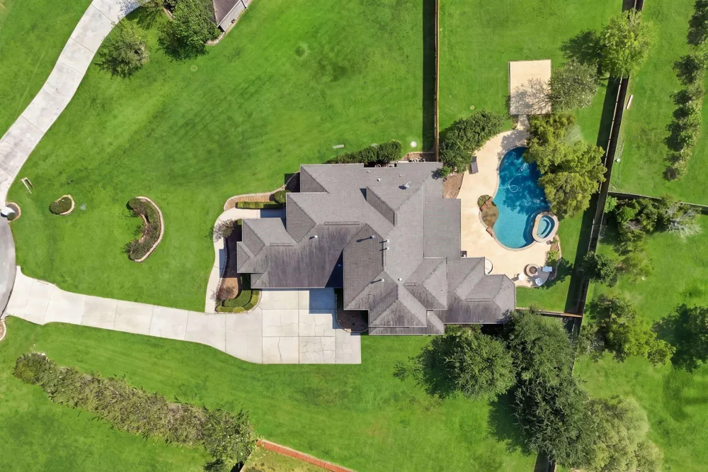 18807 Serene Water Court Montgomery, TX 77356