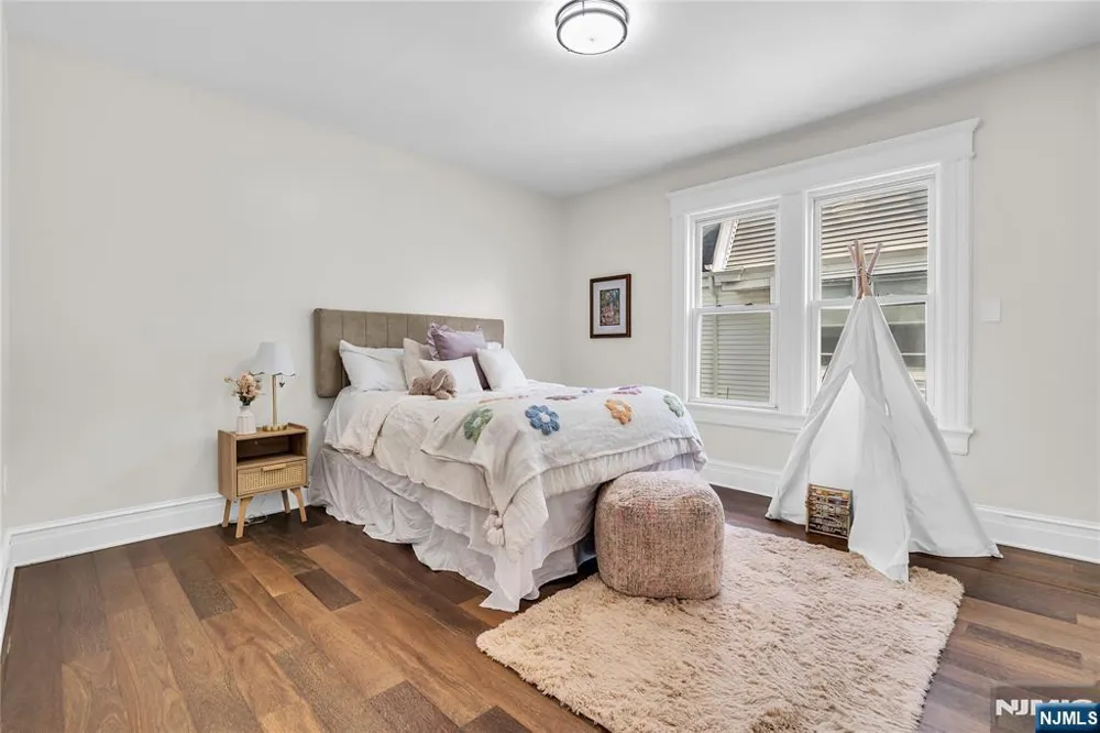 398 Hillside Avenue Orange, NJ 07050