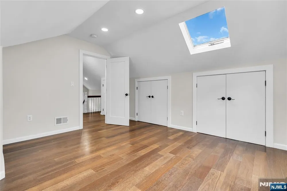 398 Hillside Avenue Orange, NJ 07050