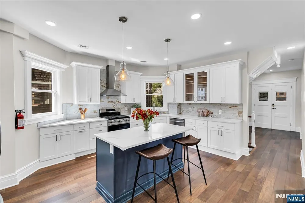 398 Hillside Avenue Orange, NJ 07050