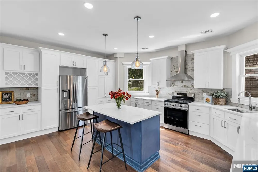 398 Hillside Avenue Orange, NJ 07050