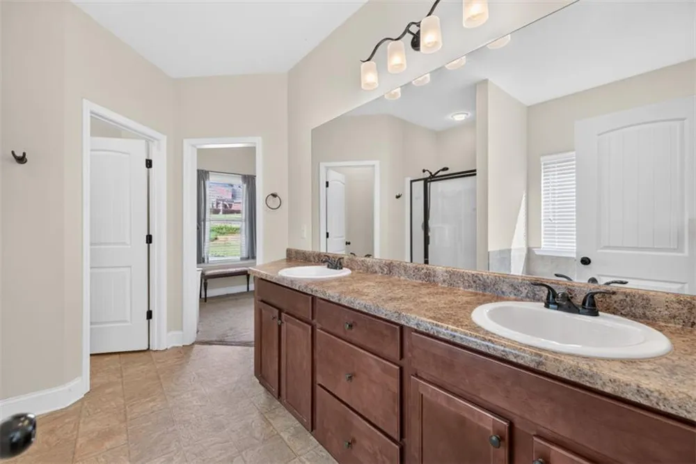 2854 Shadowstone Way Winder, GA 30680