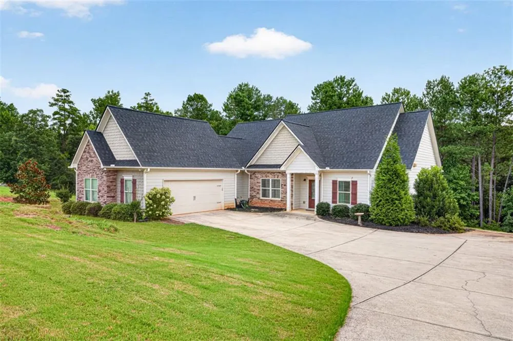 2854 Shadowstone Way Winder, GA 30680