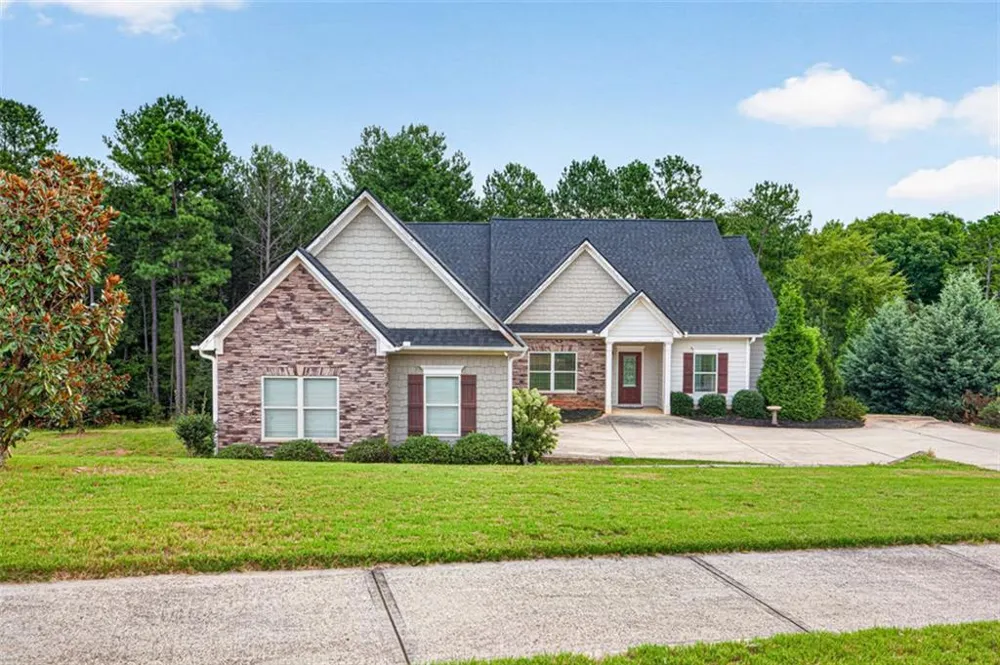 2854 Shadowstone Way Winder, GA 30680