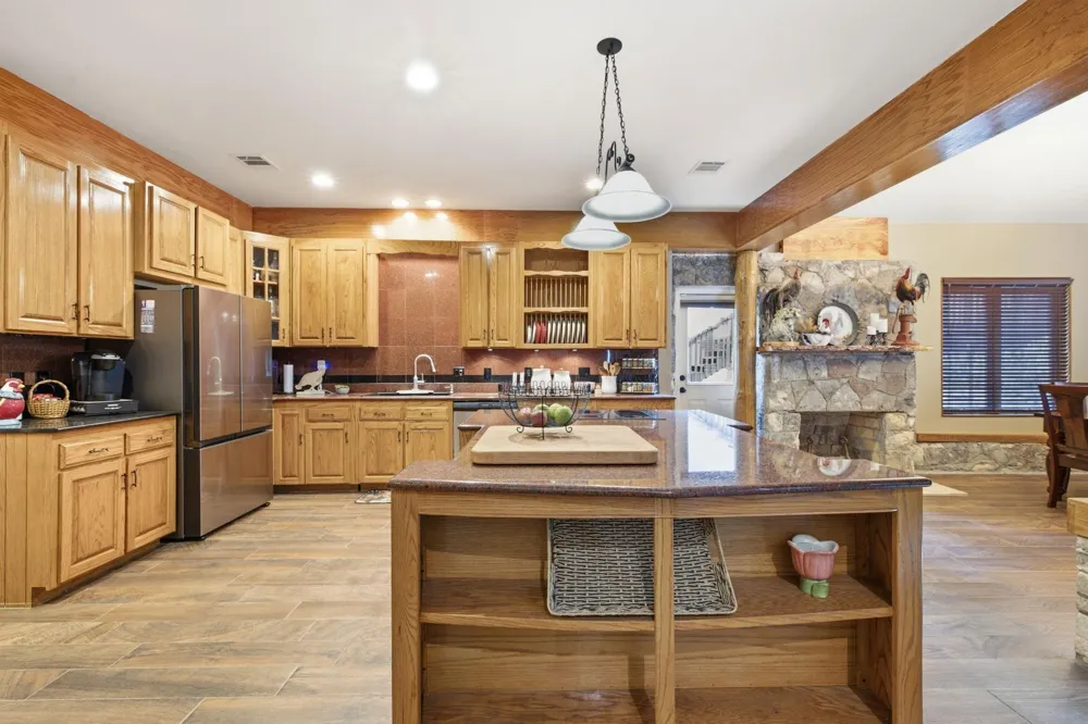 19412 Greenhill Drive Helotes, TX 78023